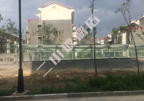 老城露台车棚